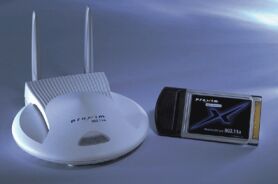 Een 802.11a access point en PCMCIA-kaart van Proxim.
